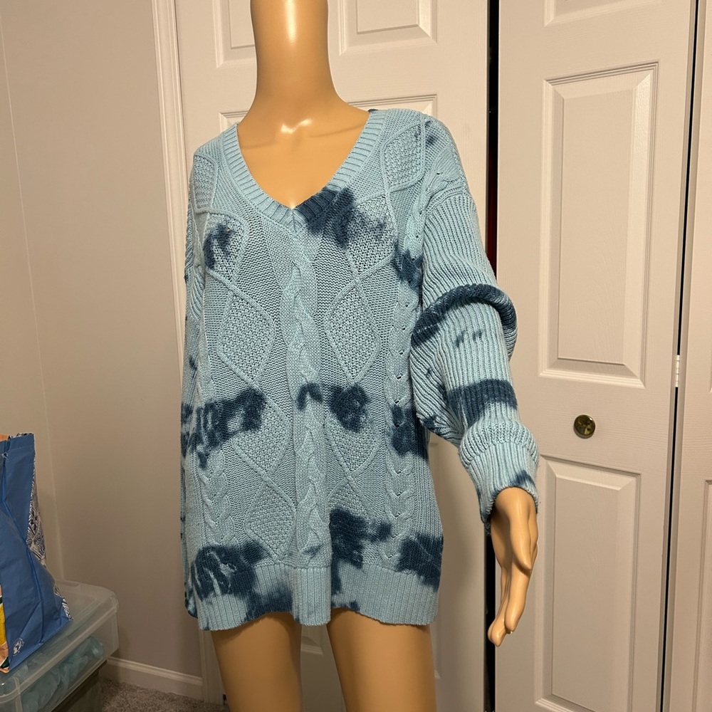 Sonoma Light Blue Tie-Dye Look V-Neck Sweater